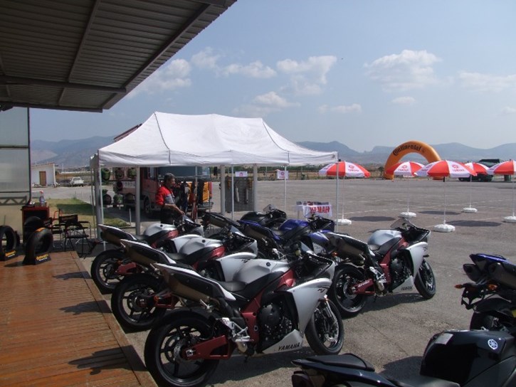 YAMAHA YZF-R1 προετοιμασία